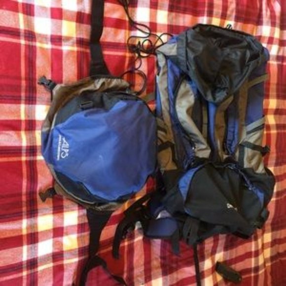 Other - Alps Mountaineering Denali 4500 backpack 74L